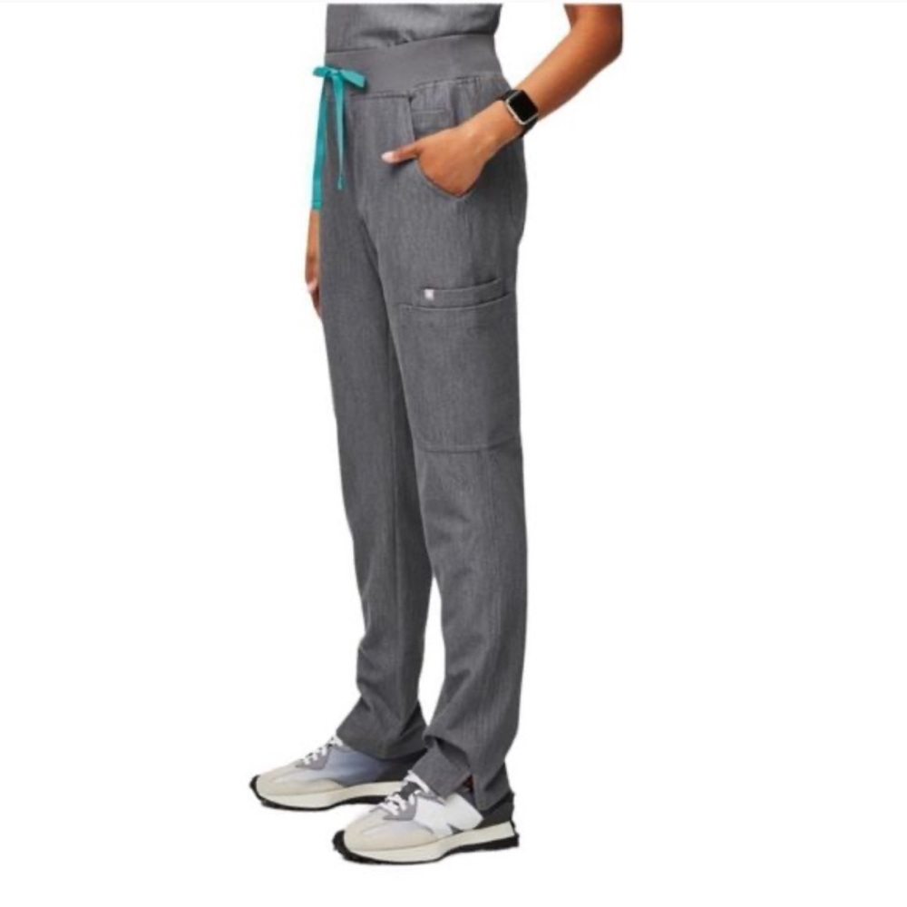 FIGS Yola High Waisted Scrub Pants in color Graphite, size XS